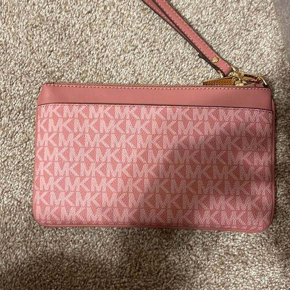 New Michael Kors 💕 jet set charm zip wirstlet - Picture 9 of 9